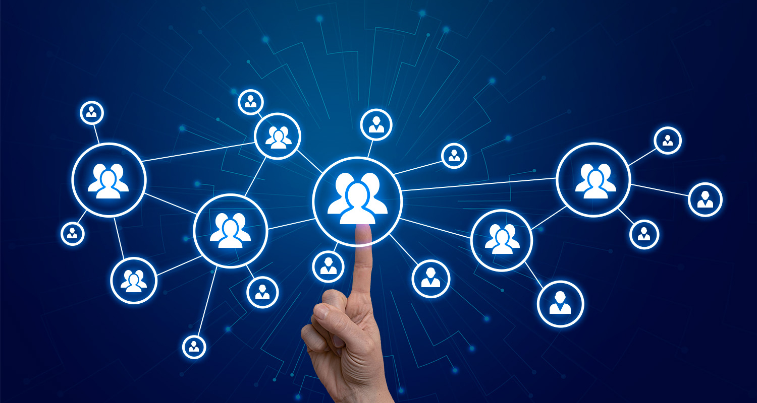 Personalization and Customer-Centric Marketing in Traditional vs. Digital Strategies